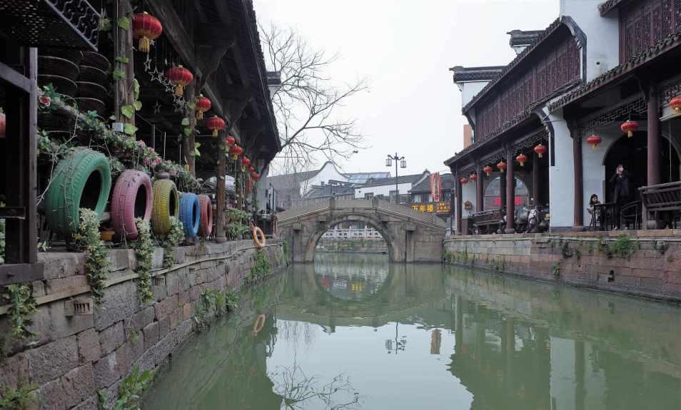 陈蓉委员：补链条建集群 加快“世界光谷”建设